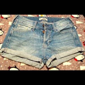 Women’s Hollister Jean shorts